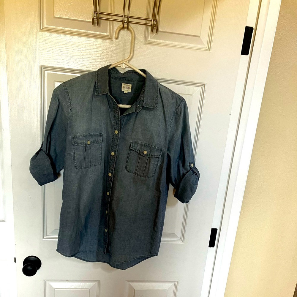 J Crew Factory women’s denim button-up shirt. Size S.